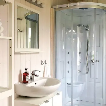 Stunning Home In Zerpenschleuse * Zerpenschleuse